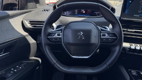 Peugeot 5008 — foto 20 de 32