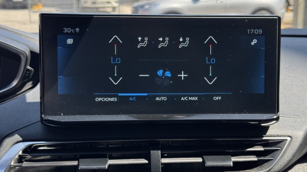 Peugeot 5008 — foto 23 de 32