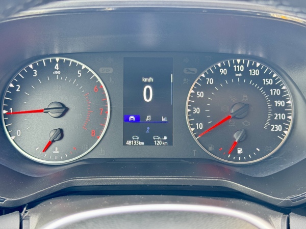 Renault Clio — foto 18 de 25