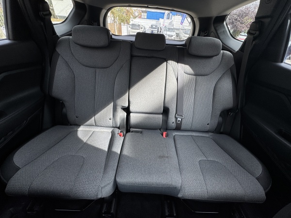 Hyundai Santa Fe — foto 18 de 25