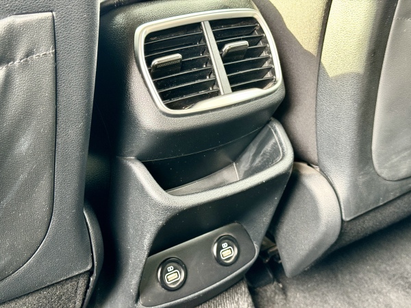 Hyundai Santa Fe — foto 20 de 25