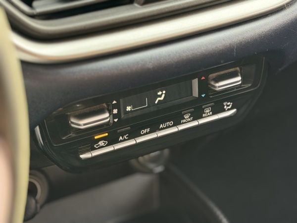 Suzuki Baleno — foto 18 de 24