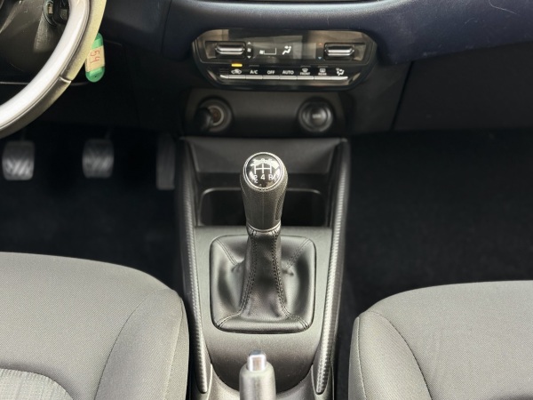 Suzuki Baleno — foto 23 de 24