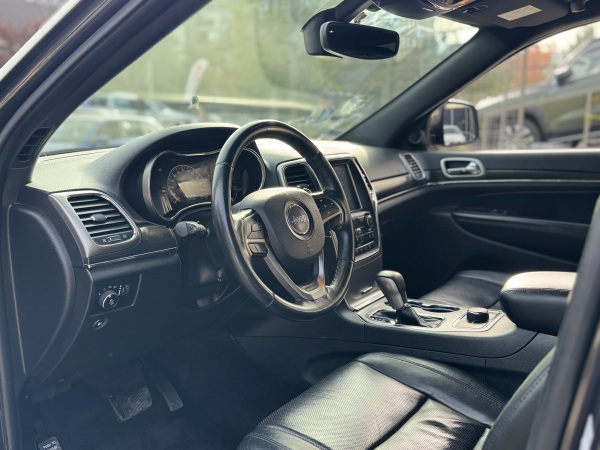 Jeep Grand Cherokee — foto 16 de 26