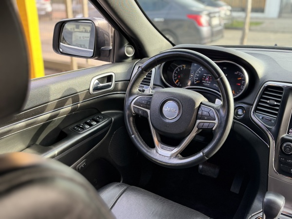 Jeep Grand Cherokee — foto 26 de 26