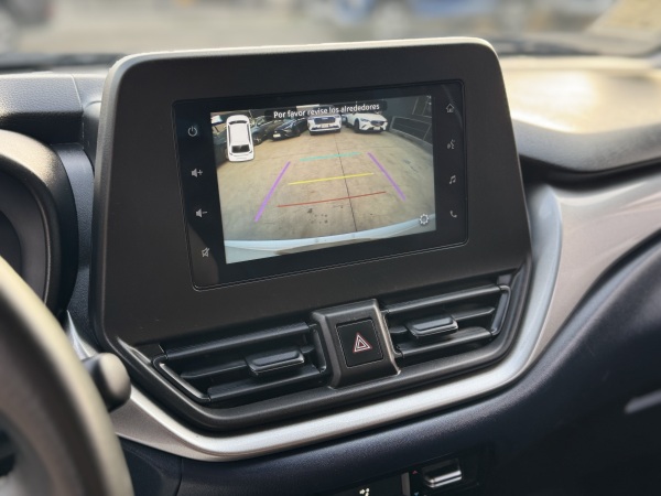 Suzuki Baleno — foto 19 de 23