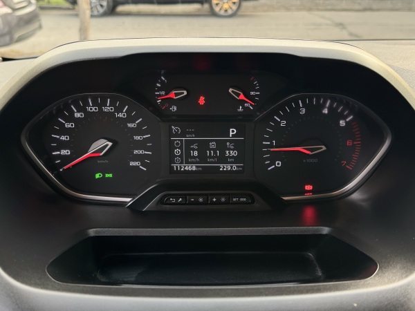 Peugeot Rifter — foto 23 de 27