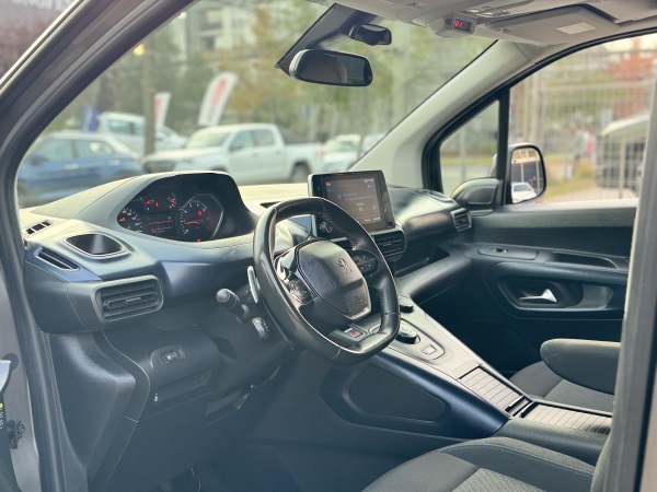 Peugeot Rifter — foto 19 de 27