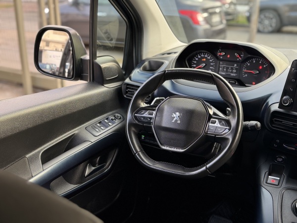 Peugeot Rifter — foto 20 de 27