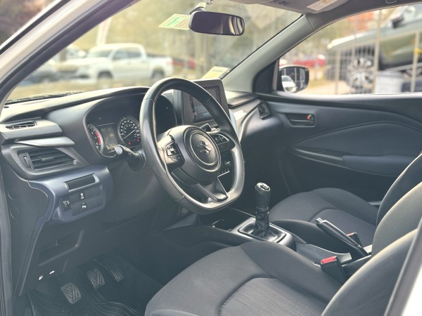 Suzuki Baleno — foto 22 de 23