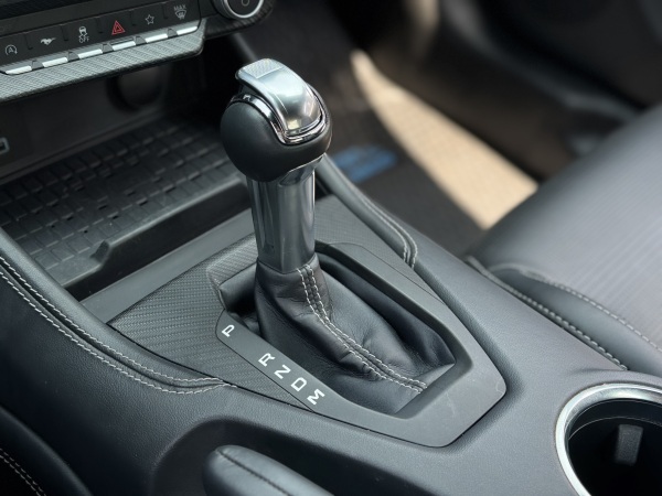 Ford Mustang — foto 17 de 24