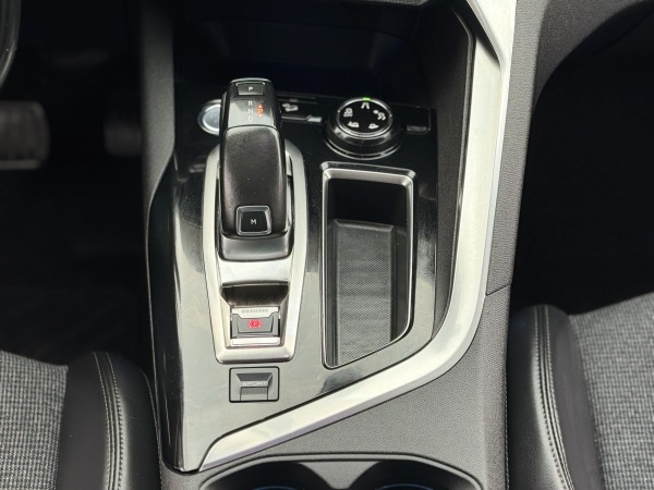 Peugeot 5008 — foto 24 de 25