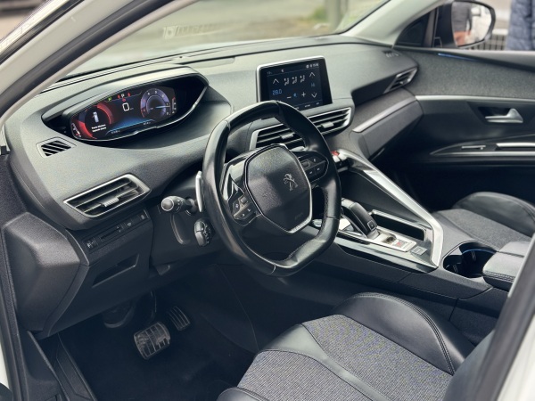 Peugeot 5008 — foto 17 de 25