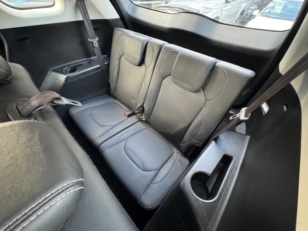 Chevrolet Captiva — foto 16 de 26
