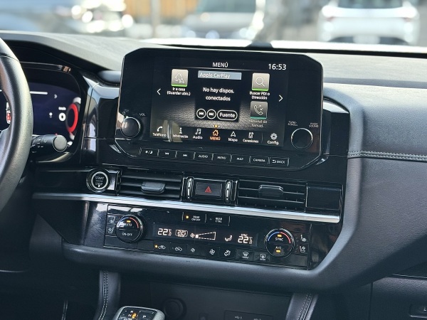 Nissan Pathfinder — foto 25 de 28