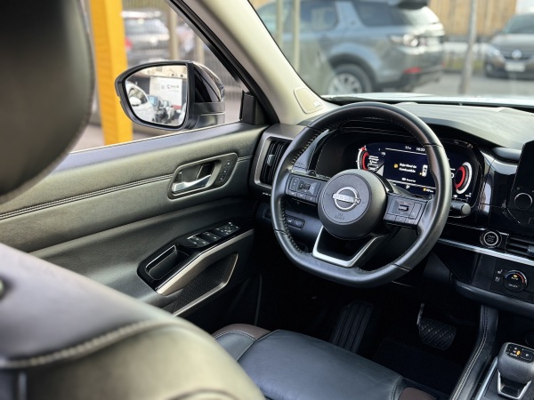 Nissan Pathfinder — foto 19 de 28