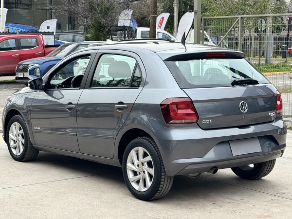 Volkswagen Gol — foto 20 de 23