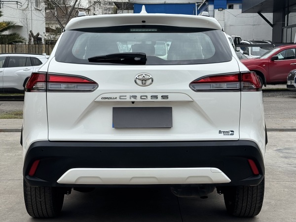 Toyota Corolla Cross — foto 20 de 24