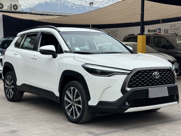 Toyota Corolla Cross — foto 22 de 24