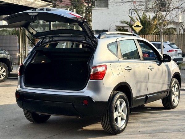 Nissan Qashqai — foto 15 de 25