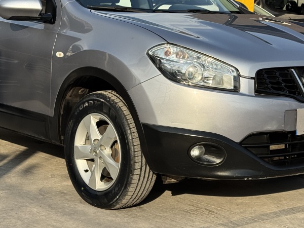 Nissan Qashqai — foto 20 de 25
