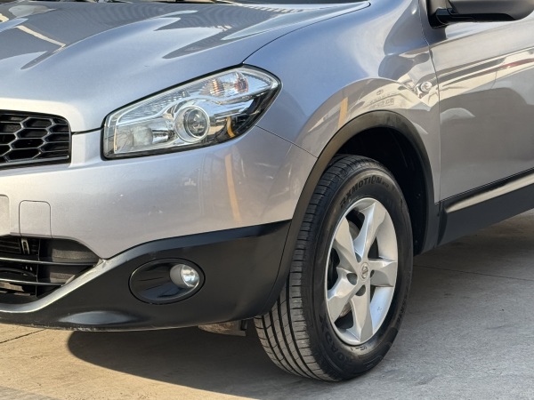 Nissan Qashqai — foto 21 de 25