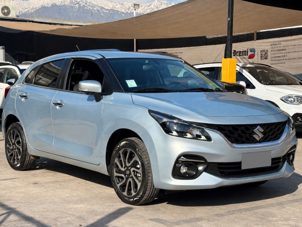 Suzuki Baleno — foto 21 de 24