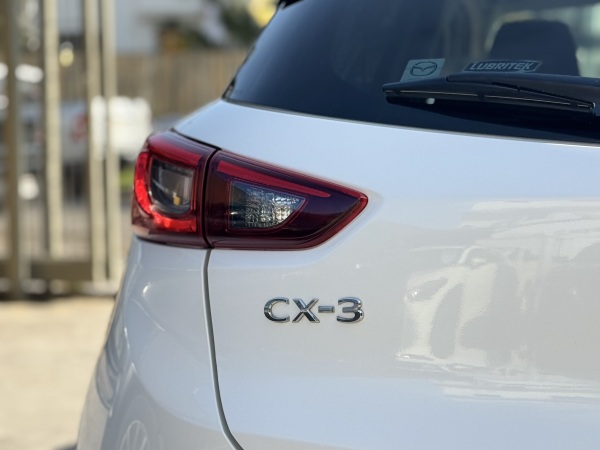 Mazda CX-3 — foto 16 de 26