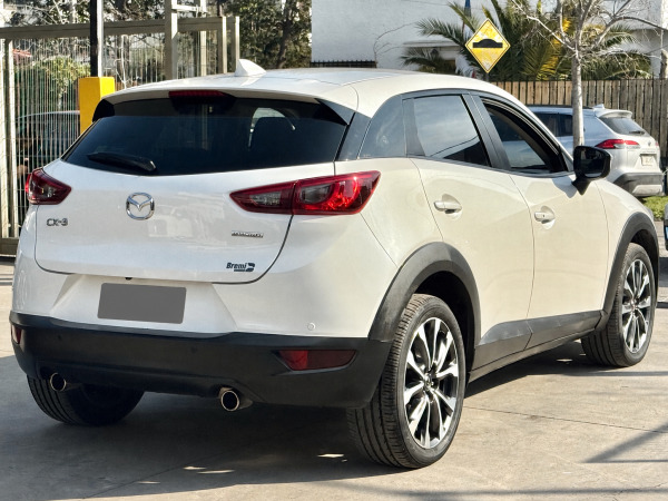 Mazda CX-3 — foto 23 de 26