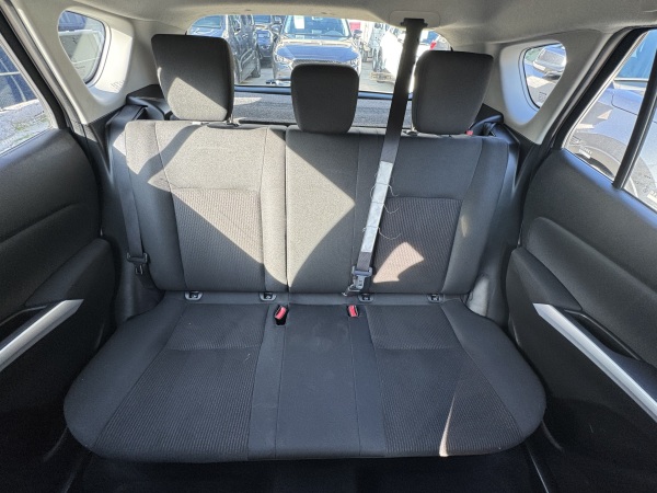 Suzuki S Cross — foto 11 de 23