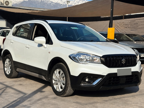 Suzuki S Cross — foto 22 de 23