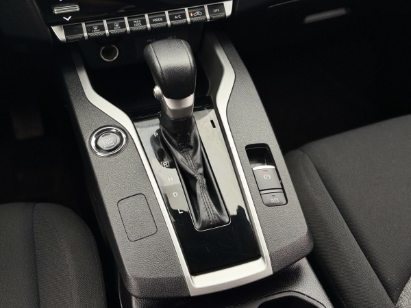 Mitsubishi Outlander Sport — foto 19 de 23