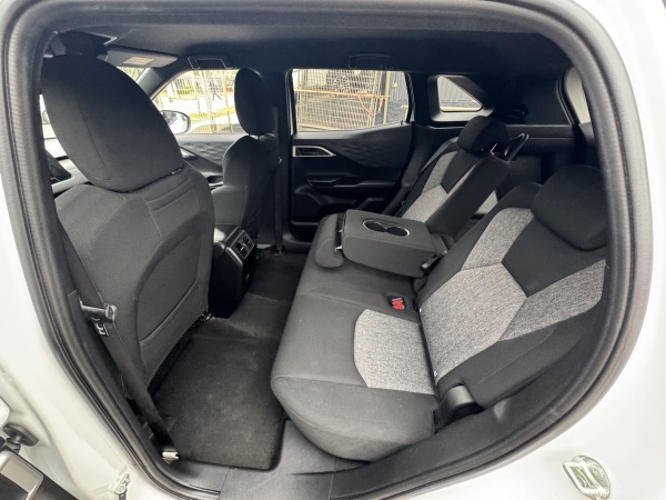 Mitsubishi Outlander Sport — foto 14 de 23