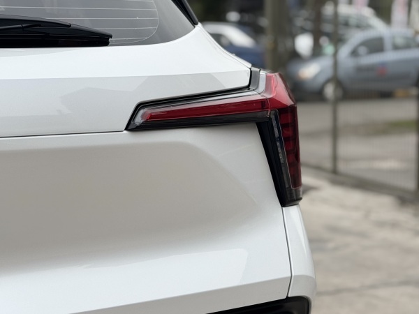 Mitsubishi Outlander Sport — foto 10 de 23