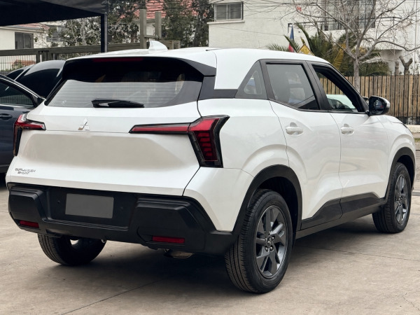 Mitsubishi Outlander Sport — foto 4 de 23