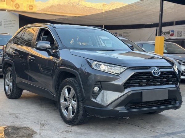 Toyota RAV4 — foto 3 de 23