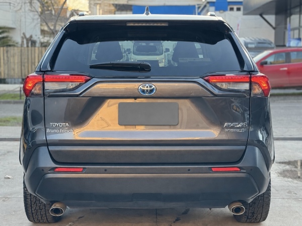 Toyota RAV4 — foto 5 de 23