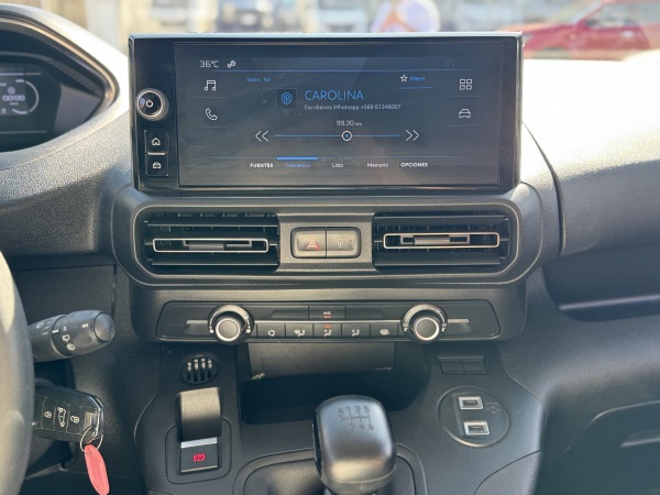 Peugeot Partner — foto 16 de 20