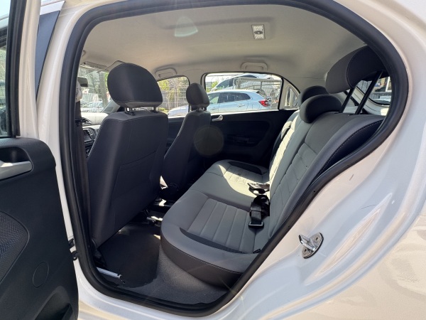 Volkswagen Gol Comfortline — foto 3 de 21