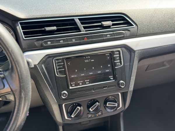 Volkswagen Gol Comfortline — foto 9 de 21