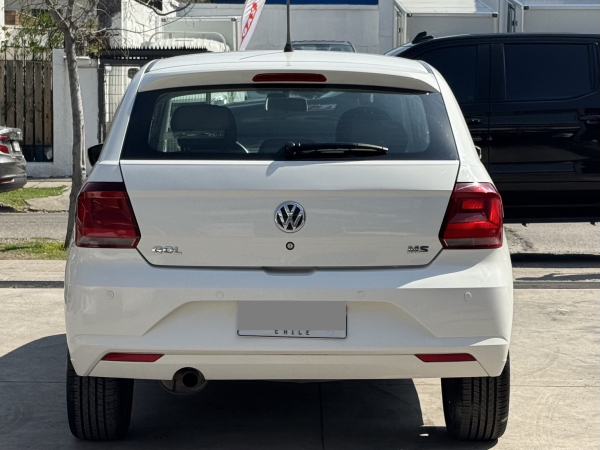 Volkswagen Gol Comfortline — foto 13 de 21