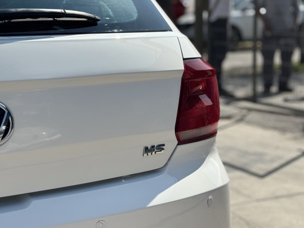 Volkswagen Gol Comfortline — foto 15 de 21