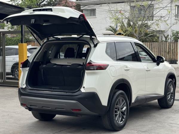 Nissan X-Trail — foto 7 de 25