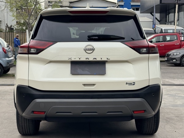 Nissan X-Trail — foto 5 de 25