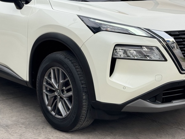 Nissan X-Trail — foto 11 de 25