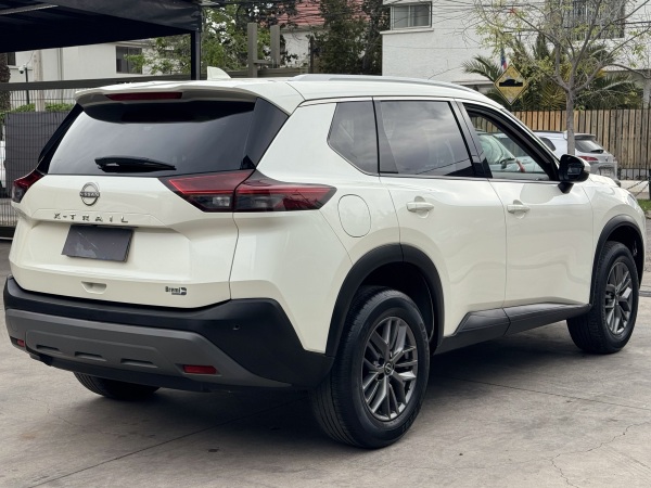 Nissan X-Trail — foto 4 de 25