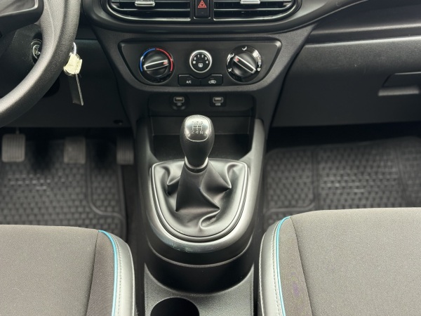 Hyundai Grand I10 — foto 18 de 22