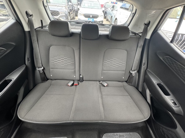 Hyundai Grand I10 — foto 15 de 22