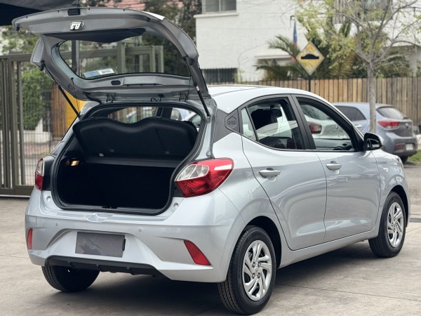 Hyundai Grand I10 — foto 7 de 22
