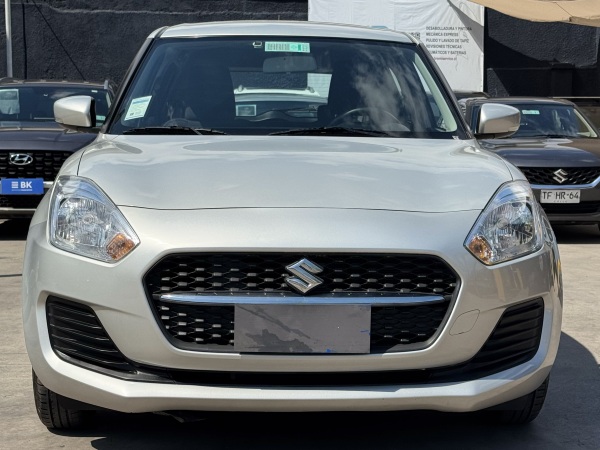 Suzuki Swift — foto 2 de 22
